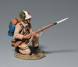 PGIT6002A Italian Bersaglieri Kneeling pulling bolt (Khaki) 
